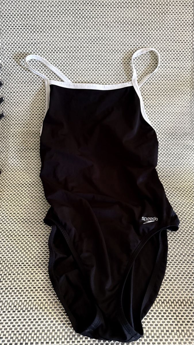 Speedo Badekleider & Bikinis: Badeanzug Speedo Schwarz Damen Grösse M – Gebraucht aus Basel von ann_7w6q