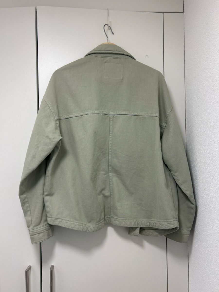 Stradivarius Jacken: Jeansjacke Stradivarius pastell grün – Gebraucht aus Luzern von mro_gq8h 2