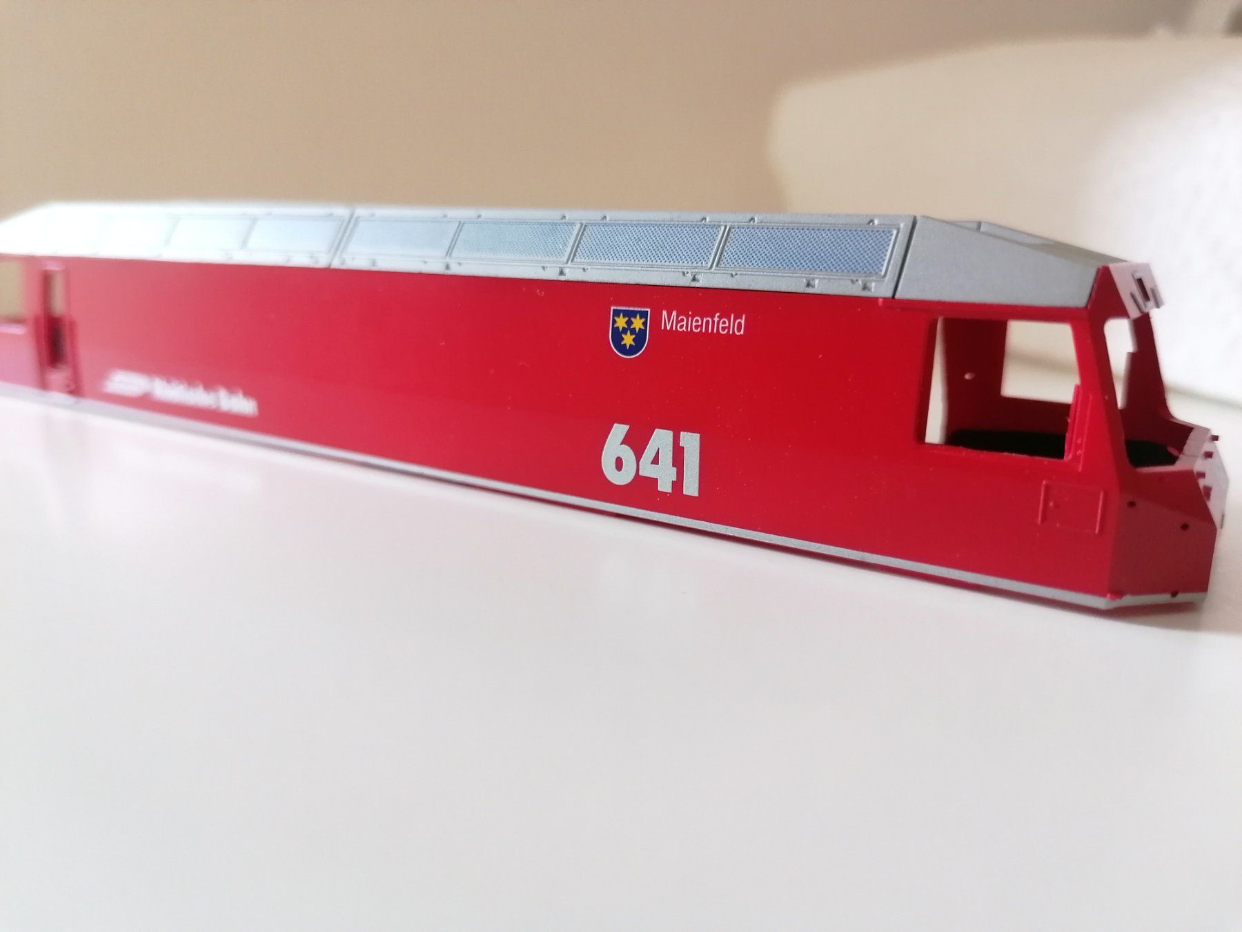 Bemo Modellini di ferrovie: Gehäuse Bemo RhB Ge 4/4 III 641 Maienfeld – Usato da Viganello venduto da Calanda747 1
