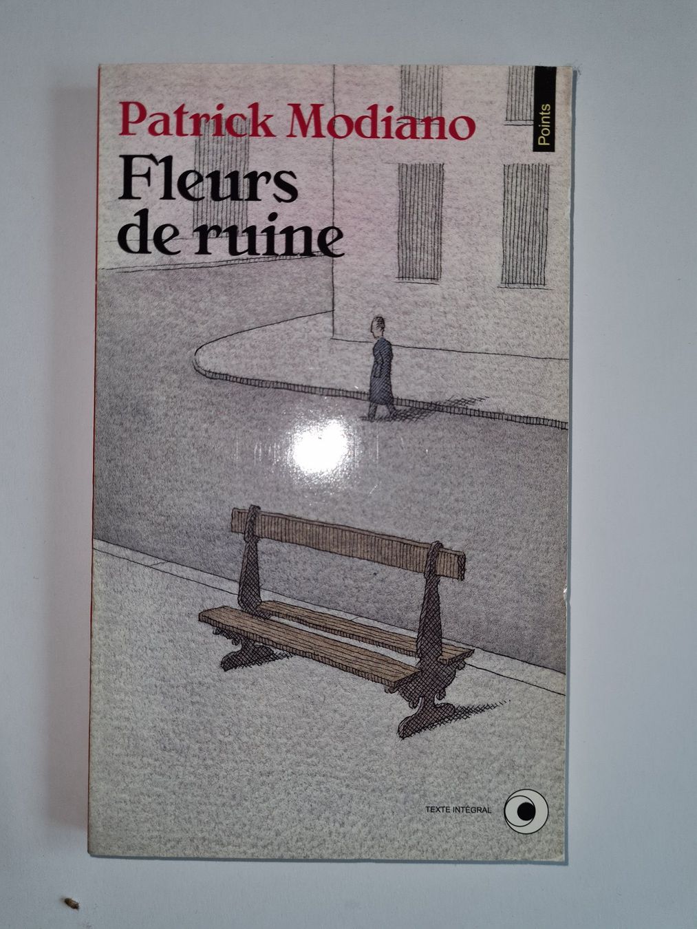 Libri: "Fleurs de ruine" de Patrick Modiano – Usato da Zürich venduto da pleco12