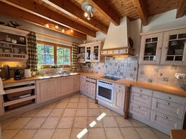 Cuisine Mobalpa avec plan travail en bois massif