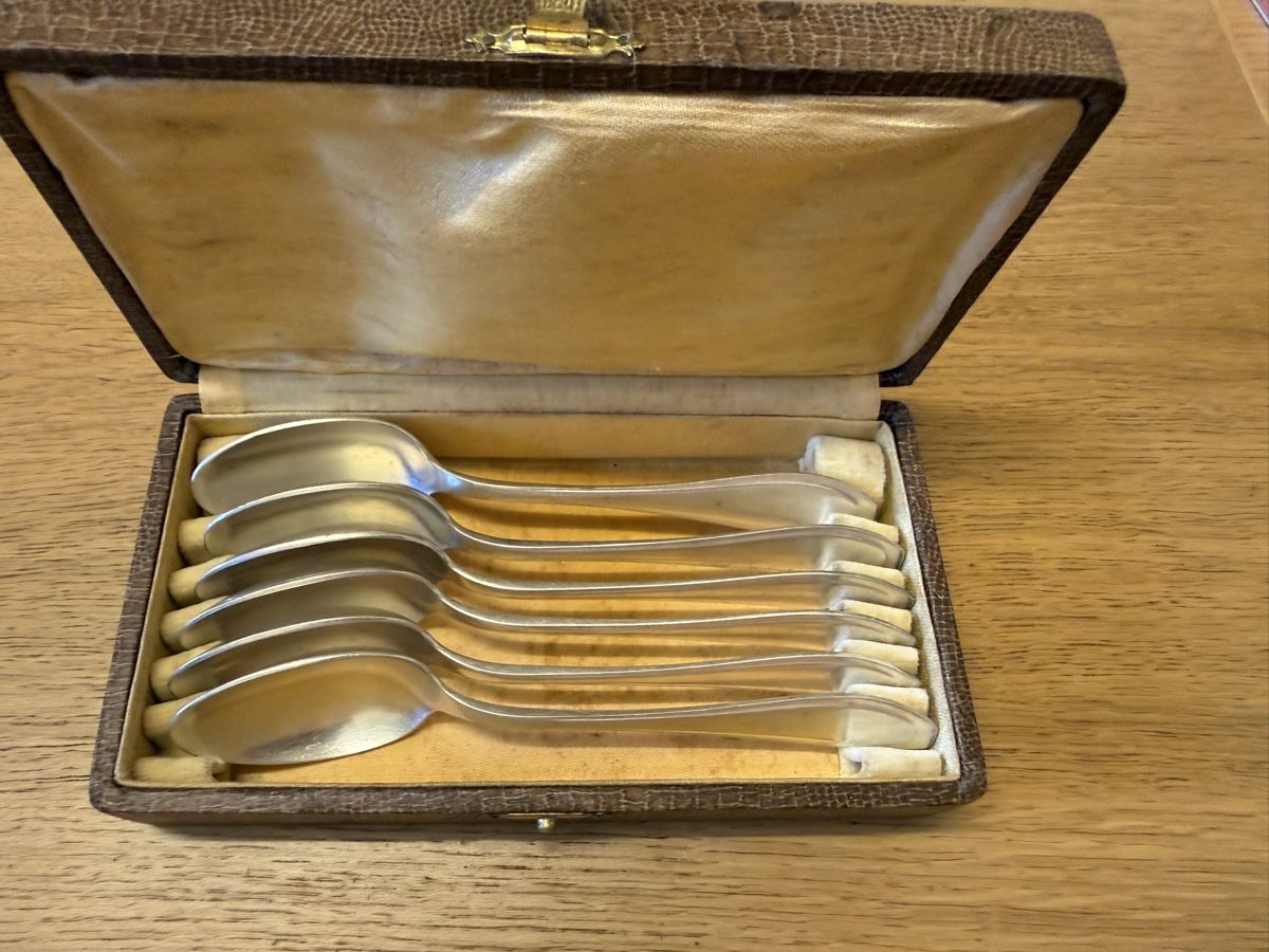 Cucchiai: Antikes 6er Set Dessertlöffel / Kaffeelöffel – Usato da Basel venduto da mar_tsl9