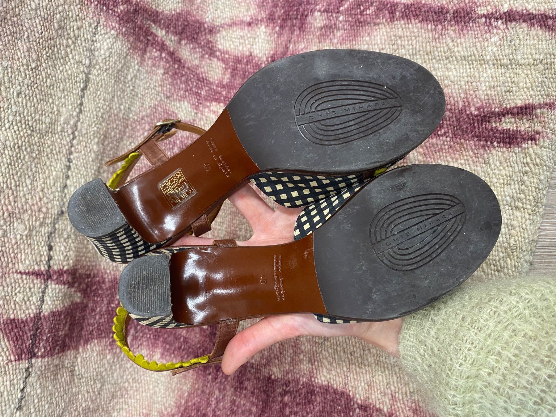Chie Mihara Scarpe da donna: Sommerliche Pumps mit Karomuster Gr. 40 Chie Mihara – Usato da Steffisburg venduto da kla_65qs 3