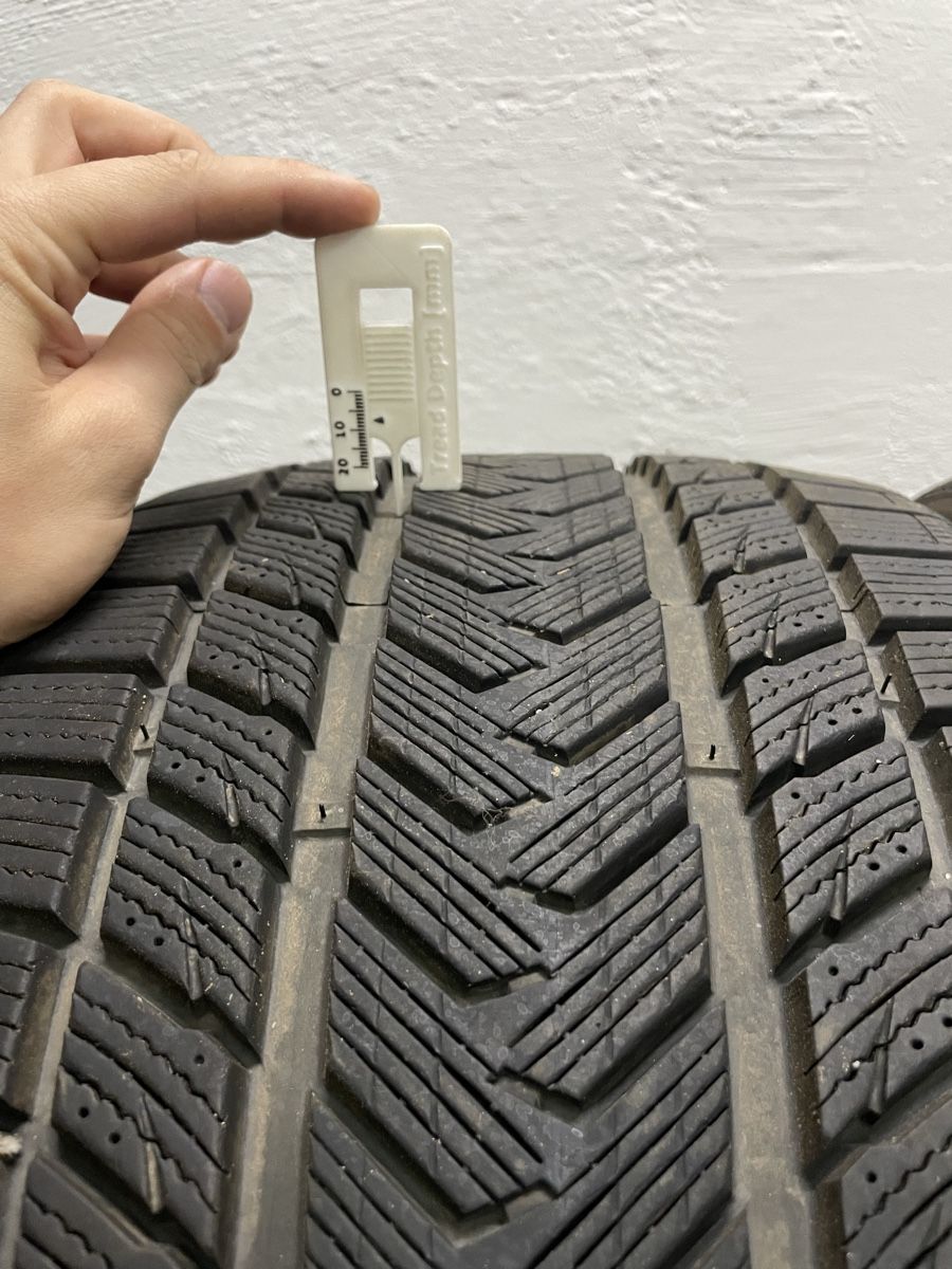 Pneumatici & Ruote complete: 2x Gripmax Winterpneu 265/30R19 – Usato da Sirnach venduto da MotionModular 1