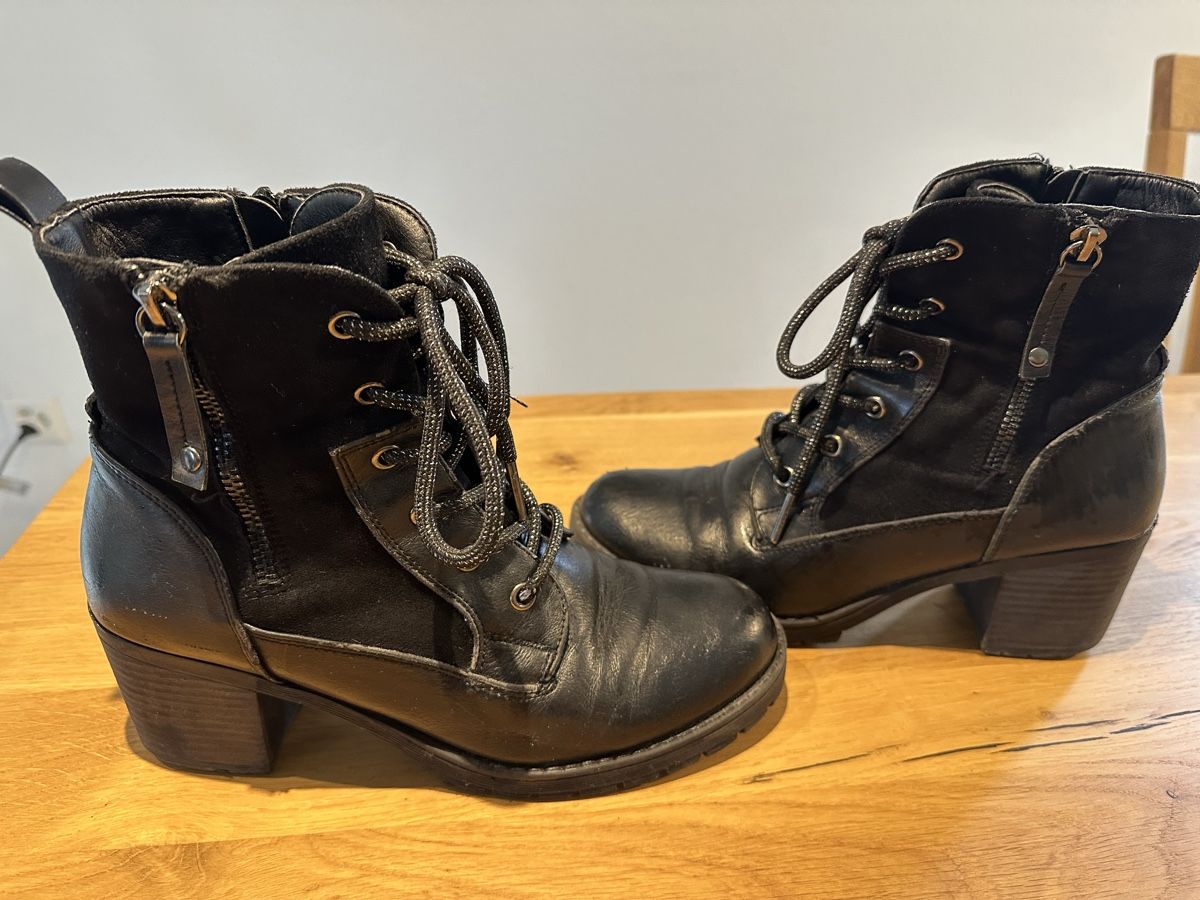 Damenschuhe: Bottines noires à lacets, taille 39 – Gebraucht aus Grolley von Vale82 1