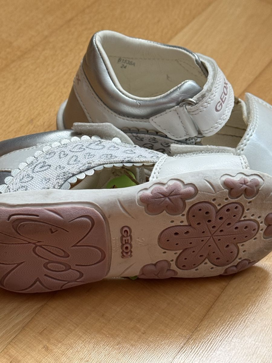 Geox Scarpe per ragazze: Geox Sandalen 24 – Usato da Villnachern venduto da cla_z5nr 1