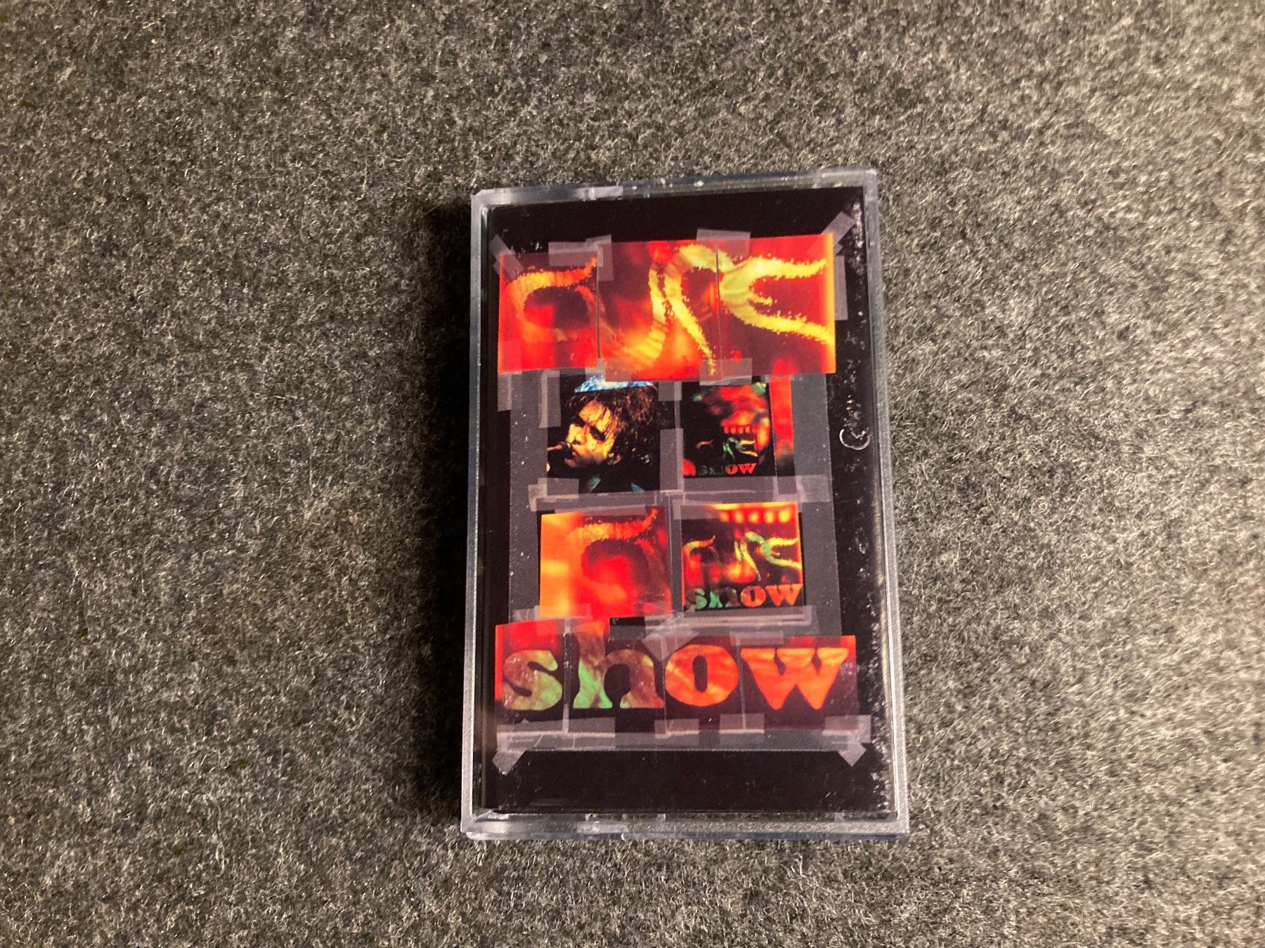 Musicassette: The Cure - Show (MC) – Usato da Fribourg venduto da Karushi