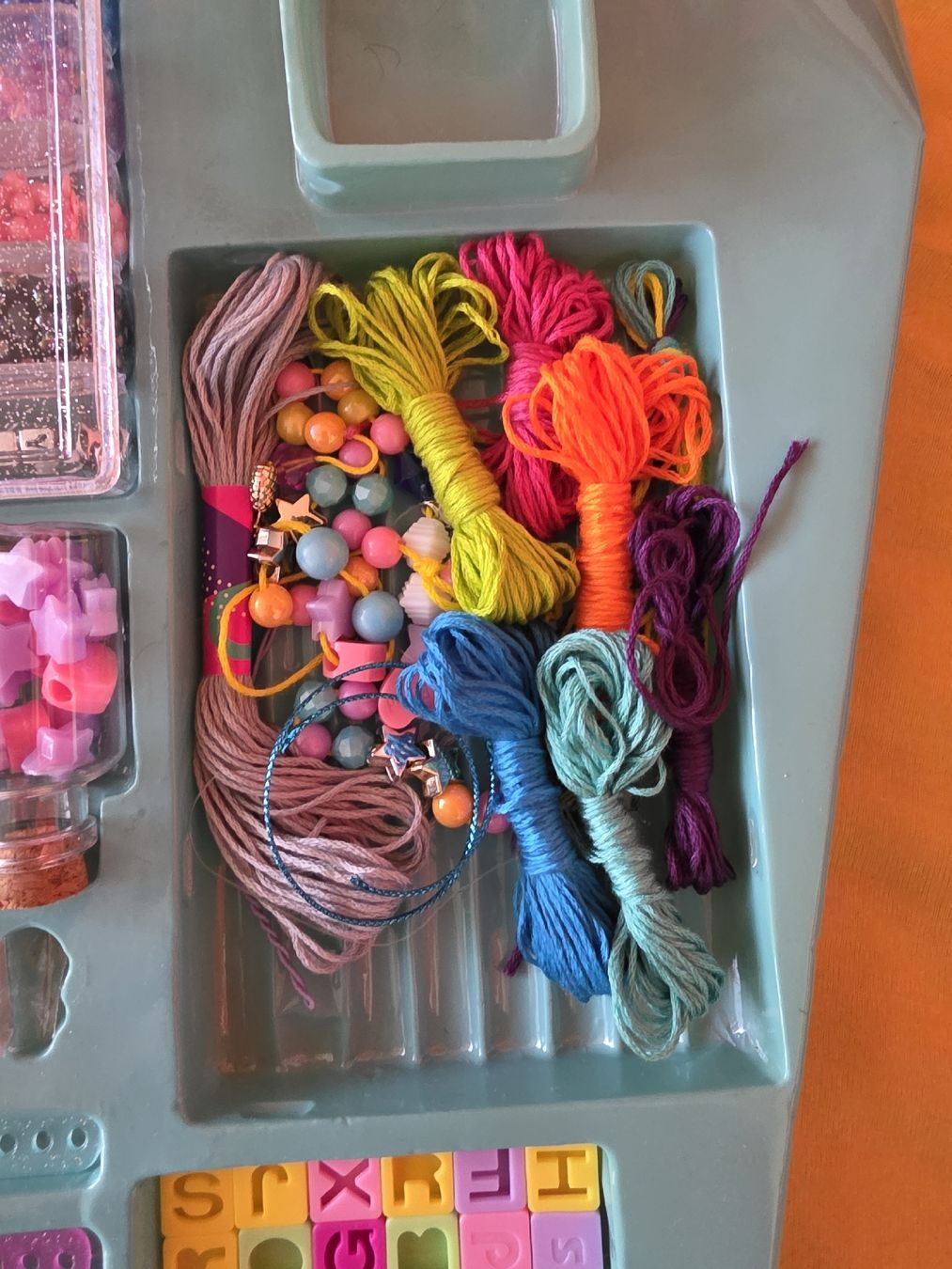 Kit bricolage: So Beads Schmuckset Einzelteile fehlen oder benutzt – Usato da Zürich venduto da Alibaba1234 4