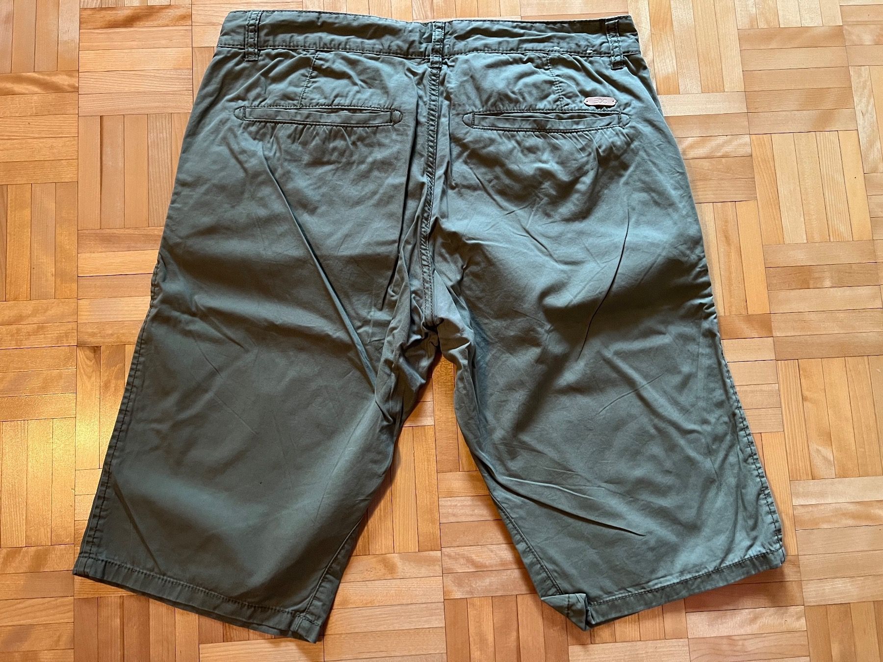 Pantaloni: Ganz neue kurze Hose e d c  Gr. 34 – Nuovo e nell'imballaggio originale da Schaffhausen venduto da Shiva_70 3