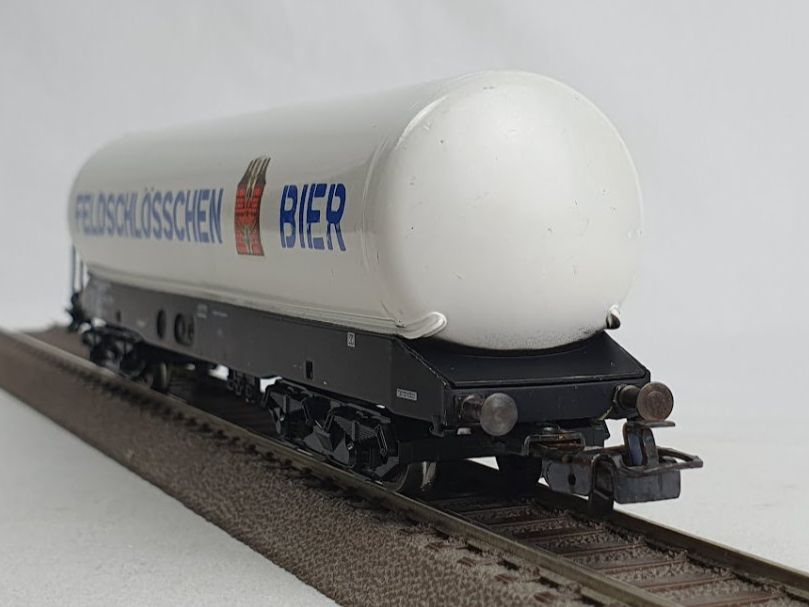 Märklin Modellini di ferrovie: Märklin 4632 SBB Kesselwagen "Feldschlösschen",Version: 1974 – Usato da Seon venduto da voAllBah 4