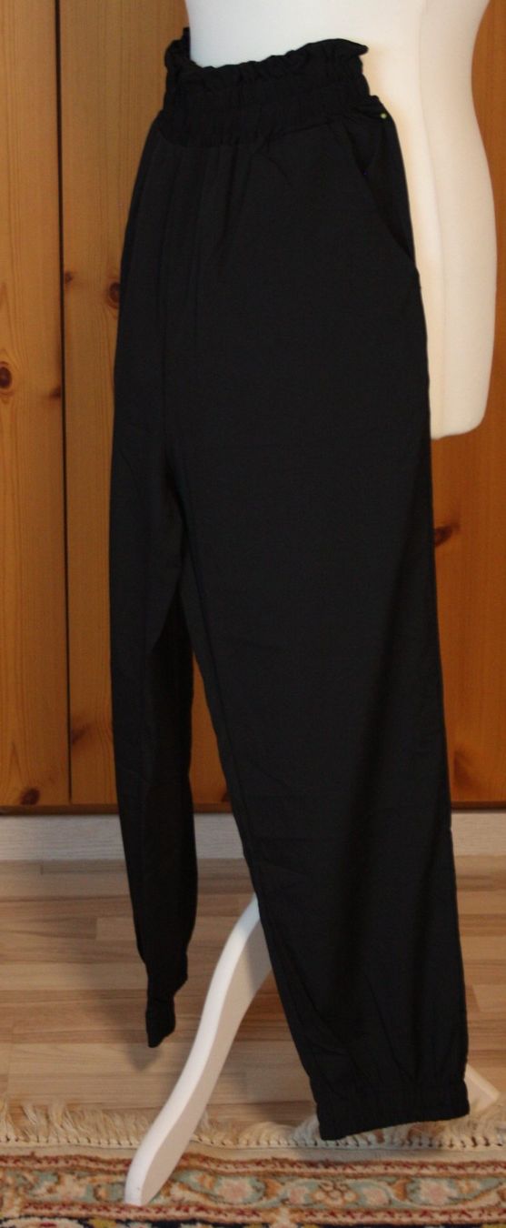 Pantaloni: Leichte Sommer-Hose m. elastischem Bund schwarz Gr. L – Usato da Flüelen venduto da Diversicum-Textil 2