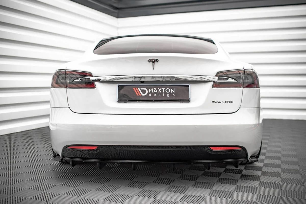 Tesla Autres accessoires p. véhicule: Tesla Model S Bodykit – D'occasion à Neerach par HURATAY 1