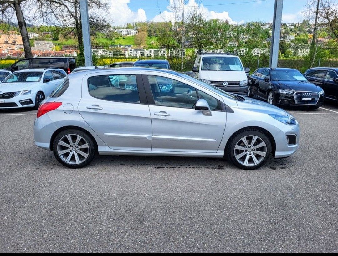 Peugeot Automobili: Peugeot 308 2.0 HDi Automat – Usato da Unterägeri venduto da bilji74 5