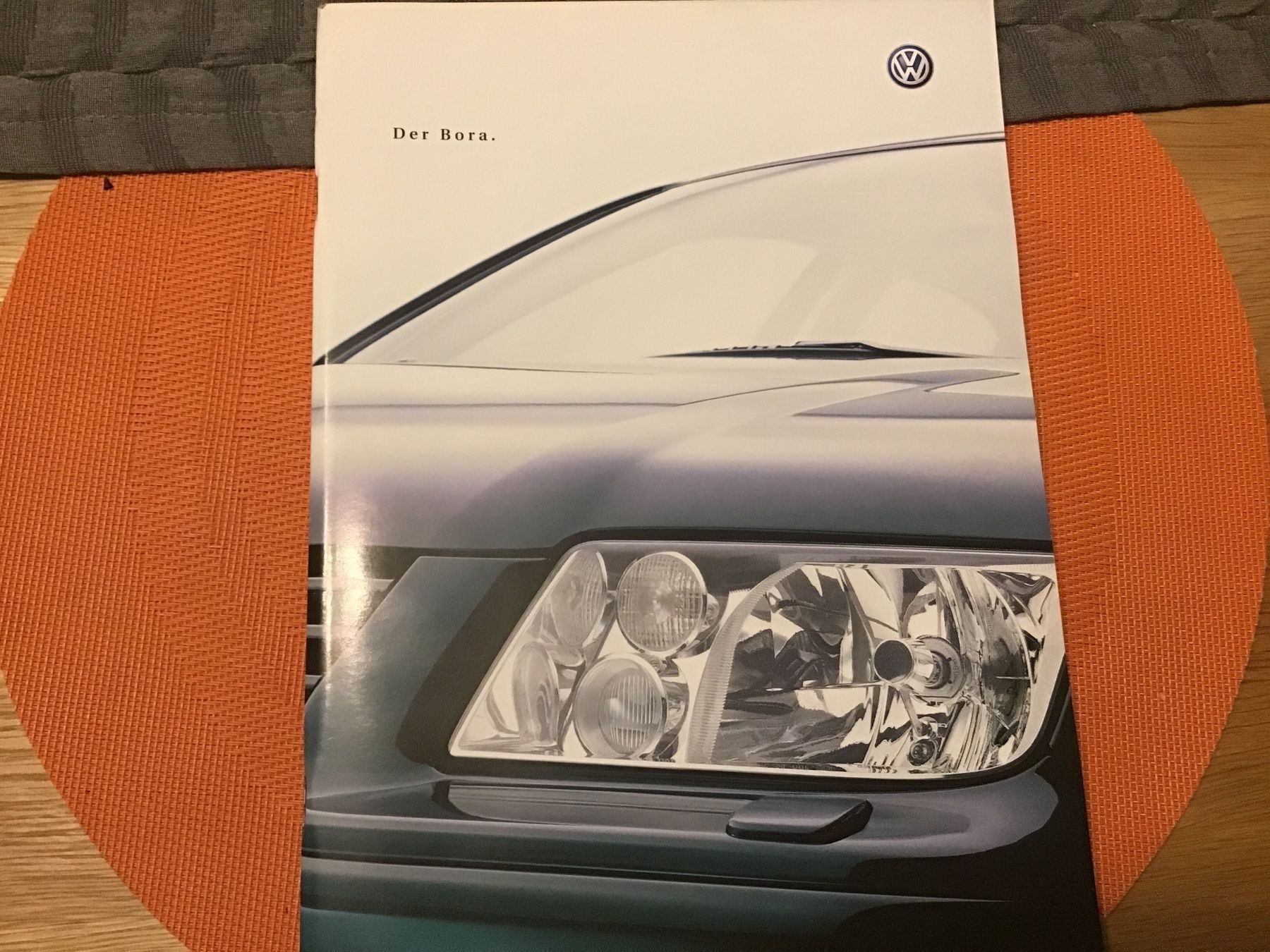 VW Dokumente: VW Bora Verkaufsprospekt Juni 2000 – Gebraucht aus Scherzingen von Starseller62