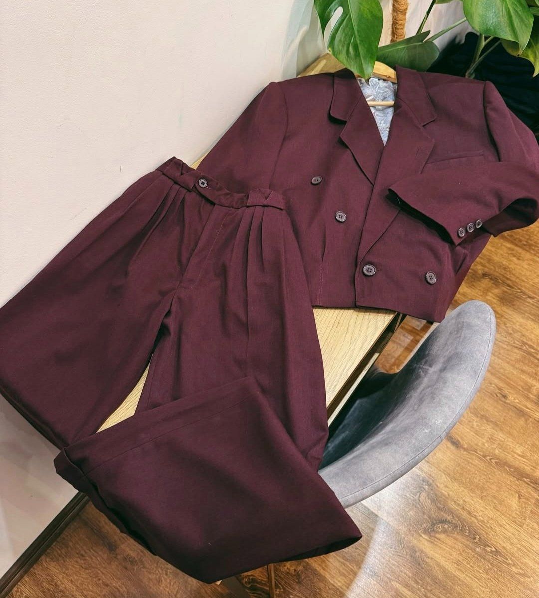Costumi: Damenanzug – Usato da Leissigen venduto da ali_k9v8 9