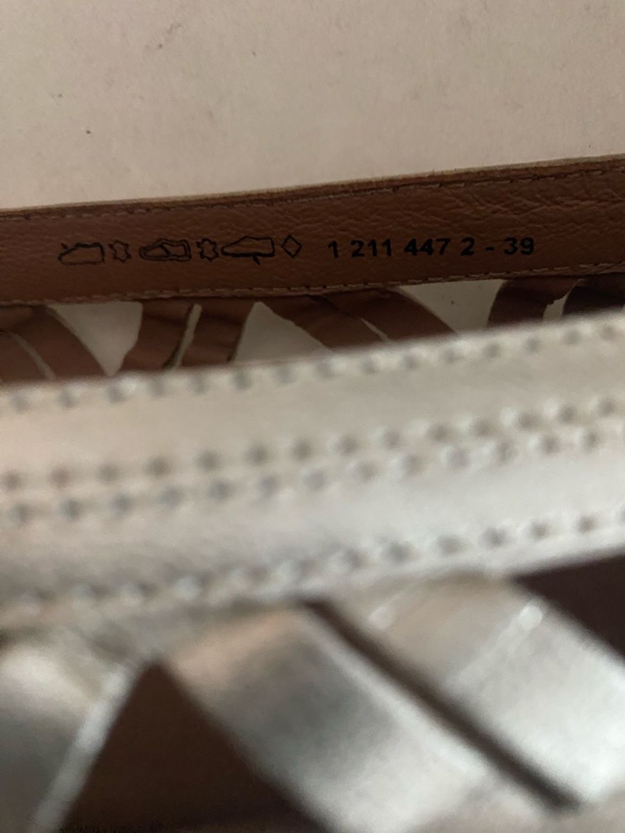 Scarpe da donna: Sandale gold VARESE Gr. 39 – Usato da Biel-Benken BL venduto da PANORMUS 4