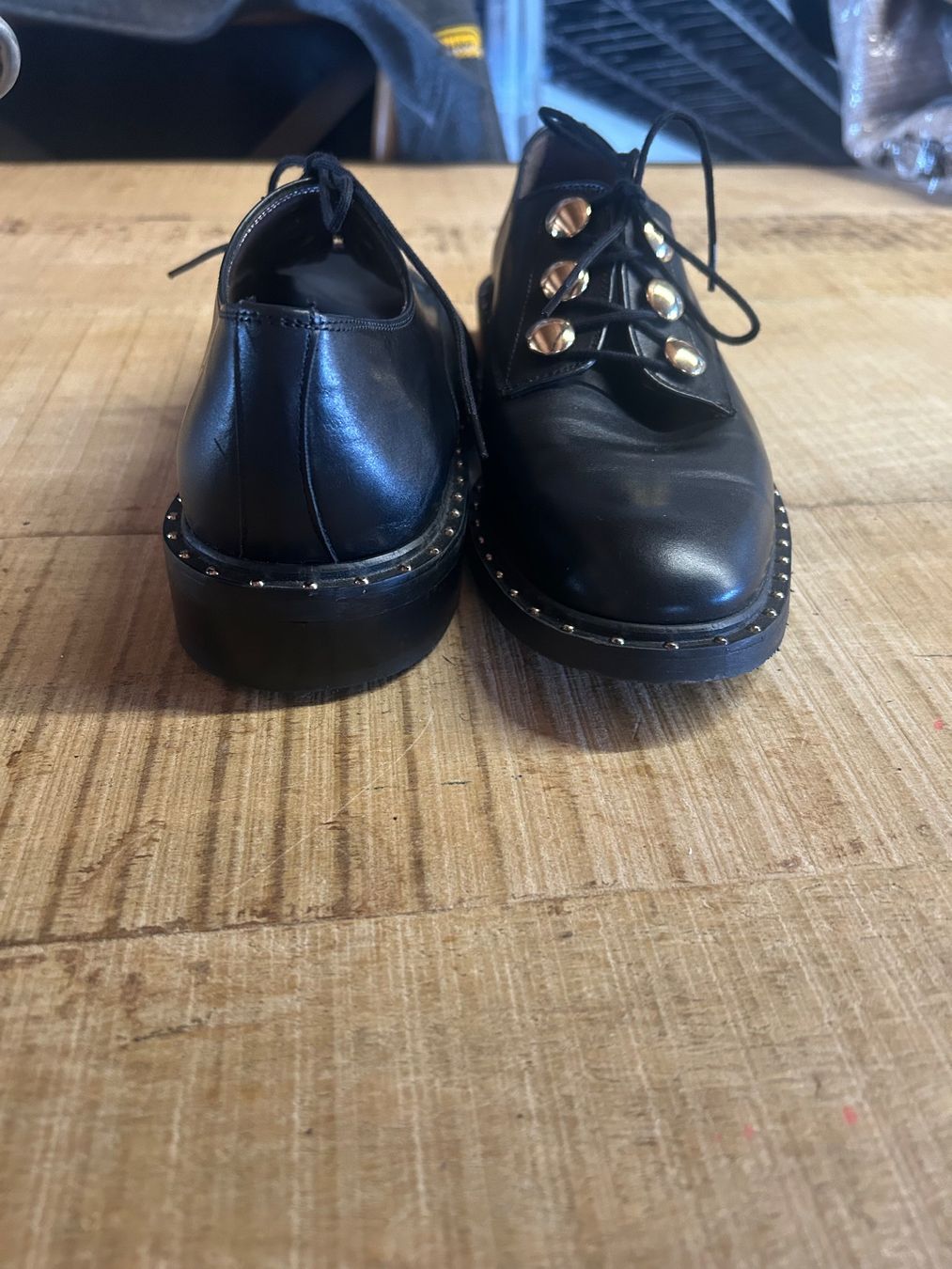 Scarpe da donna: Derbies noires – Usato da Val-d'Illiez venduto da Dombou 3