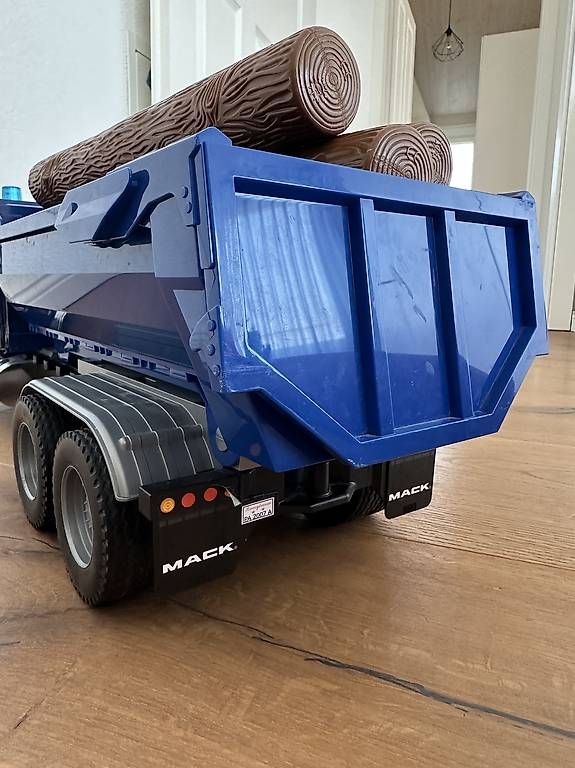 Bruder Giocattoli: Bruder MACK Granite Halfpipe Kipp-LKW 02823 – Usato da Buchs SG venduto da pessego2008 4