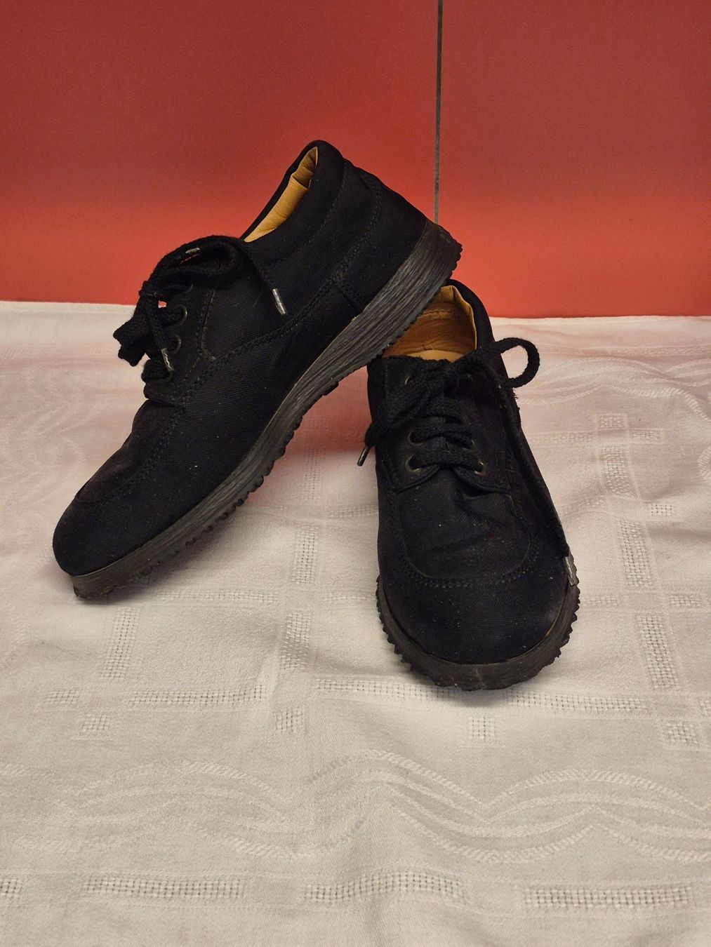 Hogan Damenschuhe: Schwarze Hogan Sneaker Gr. 36 – Gebraucht aus Zürich von Roberto040