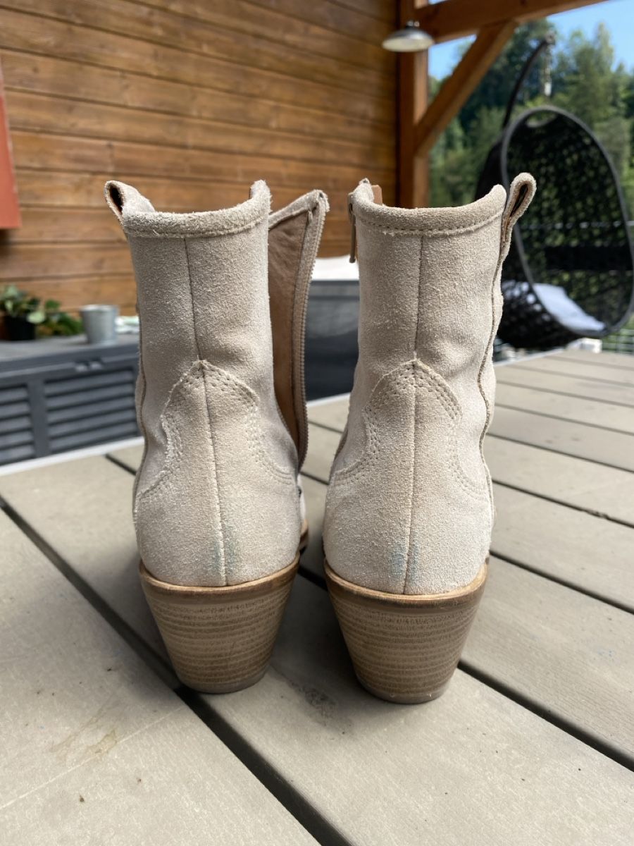 Next Scarpe da donna: Cowboy Stiefel / beige / Grösse 37/ gebraucht – Usato da Schachen LU venduto da ali_hz6l 3