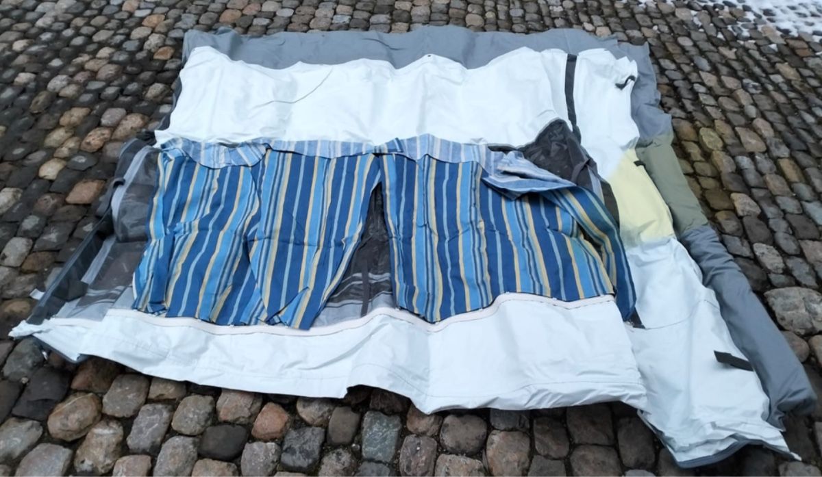 Fiamma Tende & Padiglioni: Fiamma ZIP Store & Privacy Room Camping-car – Usato da Langnau i. E. venduto da Witchblade 2