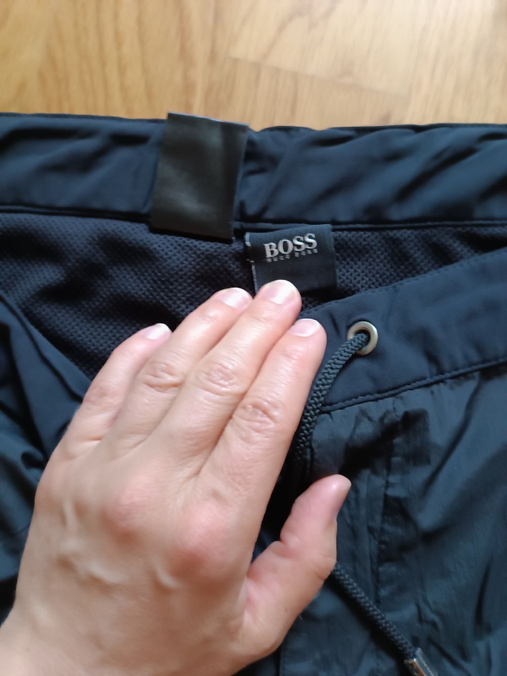 Lotti di vestiti: Diverse Sportkleider, Grösse M/L – Usato da Luzern venduto da sim_lqq2 2