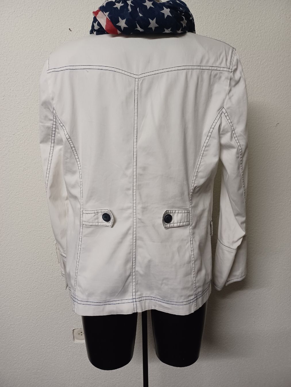 Giacche: Sportliche Jacke + Schal Gr. 44 – Usato da Luzern venduto da GoSecond 2
