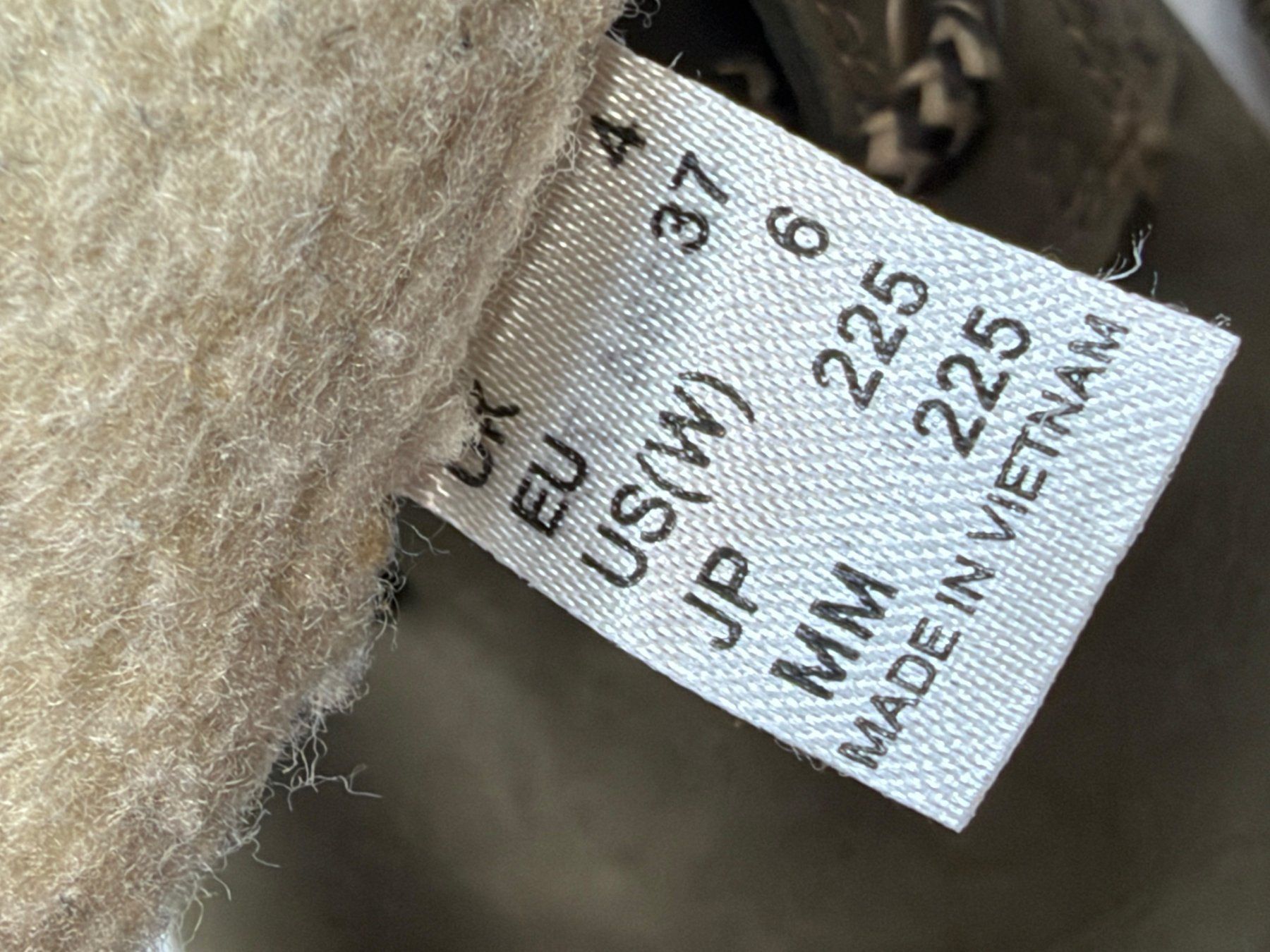 Helly Hansen Scarpe da donna: Bottes Helly Hansen Othilia fourrées. Pointure 37 – Usato da Cossonay-Ville venduto da PatineDuTemps 1
