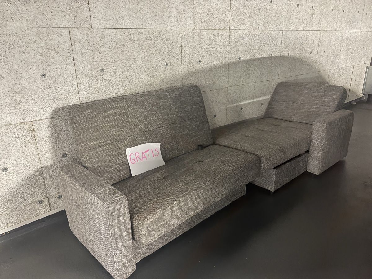 Ikea Divani: Sofa zu verschenken – Usato da Adliswil venduto da tue_r8ts