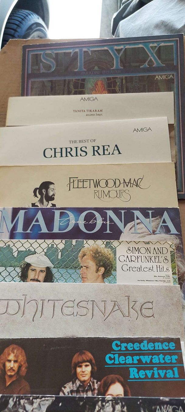 Medion Tourne-disques: Plattenspieler mit 19 Schallplatten – D'occasion à Schöftland par blumi02 5