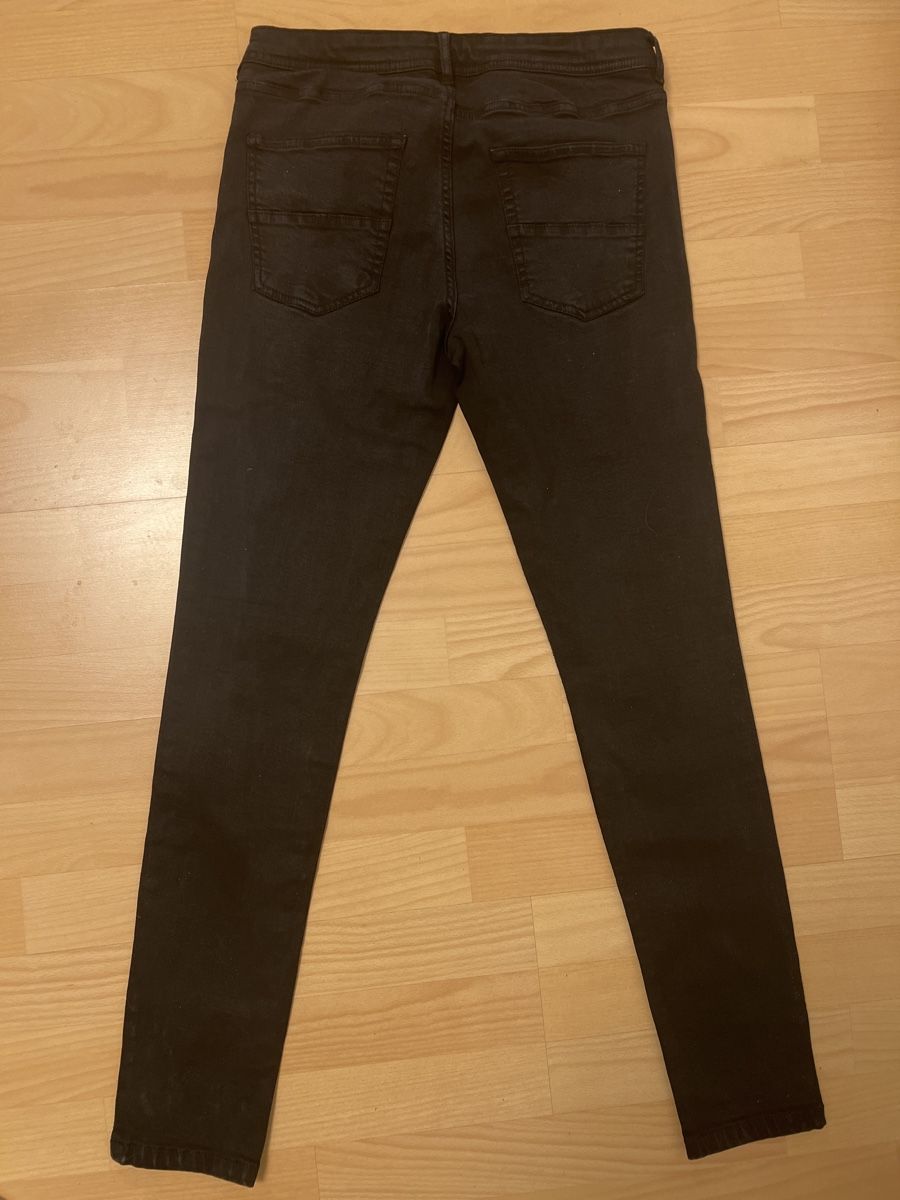 Pantaloni: Schwarze Hose Damen Gr. 40 – Usato da Thun venduto da Golden-Gate 2