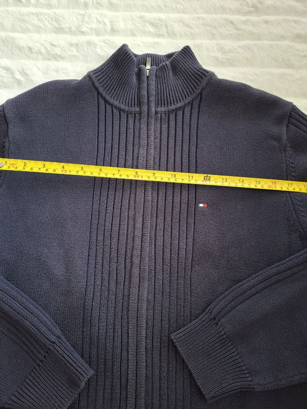 Tommy Hilfiger Maglioni & Felpe: Pull Tommy Hilfiger bleu marine zippé, Taille XL – Usato da Renens VD venduto da ser_j2fn 4
