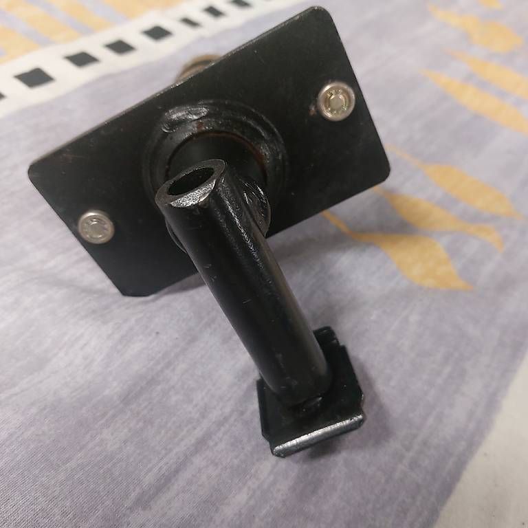 Tutti pezzi di ricambio auto: Pralldämpfer BMW E30 Original Neu hinten  – Usato da Goldau venduto da Chrigl.L. 2