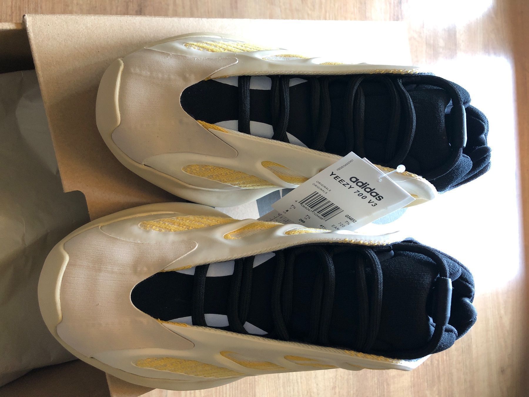 Adidas Scarpe da uomo: Yeezy 700 Safflower – Nuovo e nell'imballaggio originale da Walkringen venduto da buetzu08 1