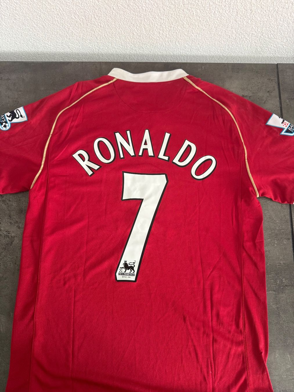 Nike Canottiere & Pantaloni: Cr7 Man U Jersey Saison 06/07 Gr. L – Nuovo (secondo la descrizione) da Allschwil venduto da Loriclothes 1