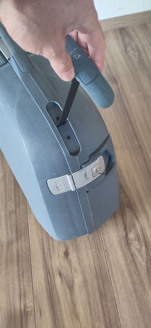 Samsonite Valigie: Samsonite Koffer Trolley Grau – Usato da Samstagern venduto da Sickrider 1