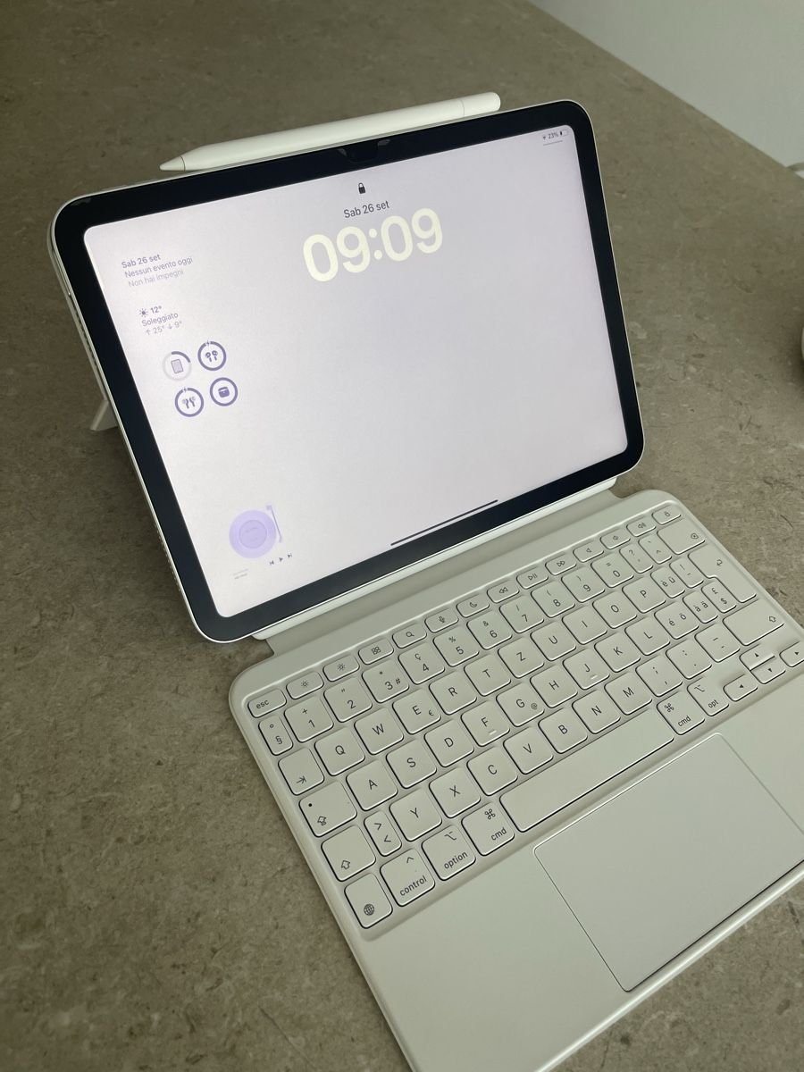 Apple Tastiere: Magic Keyboard Folio iPad 10. Gen & iPad A16 – Usato da Trimbach venduto da sheshe27 4