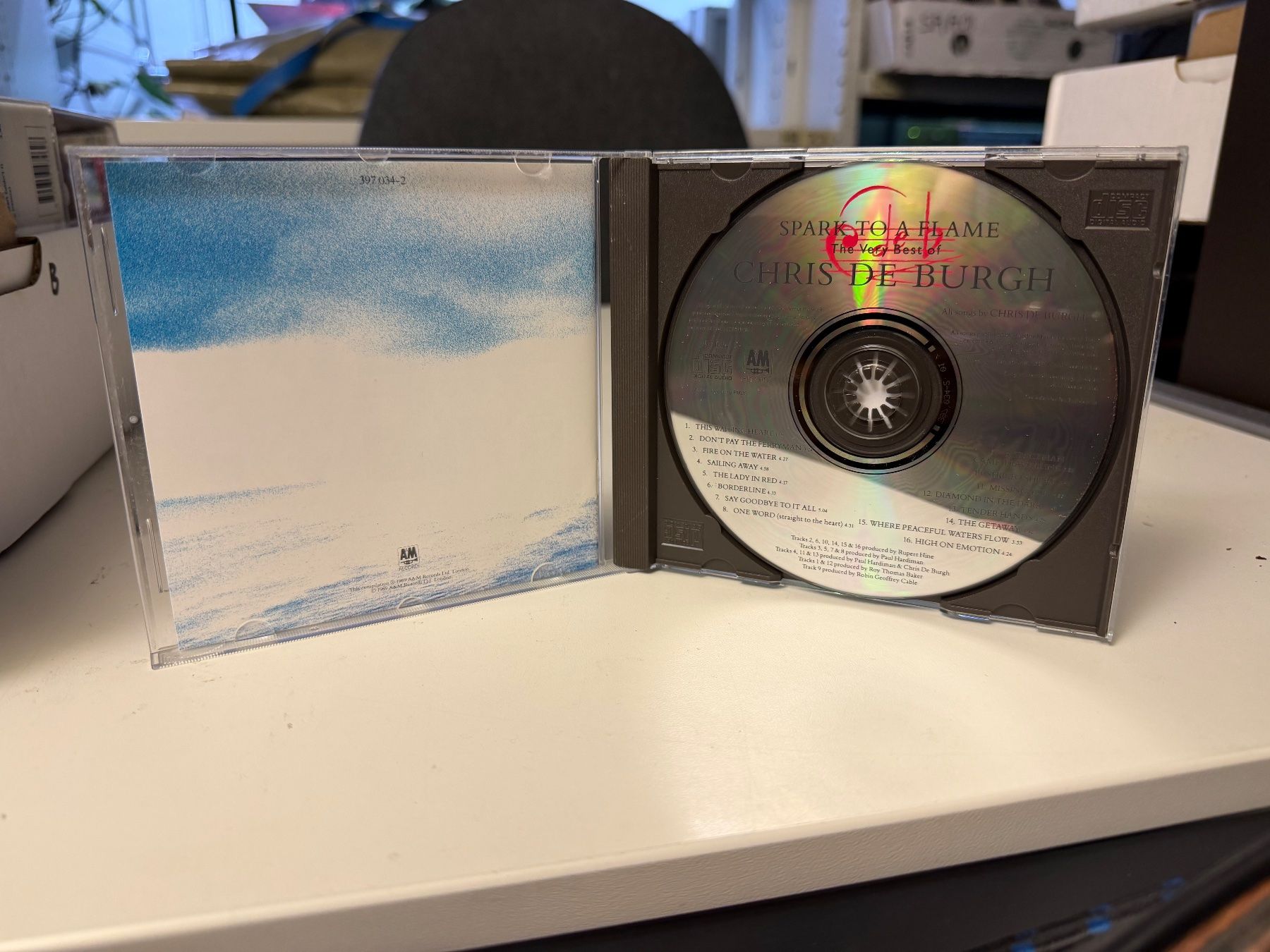 CD: Chris de Burgh - Spark To A Flame - HD23D – Usato da Küsnacht ZH venduto da Jazztilldawn 2