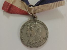 Medallie.UK Coronation1937 George VI and Queen Elizabeth