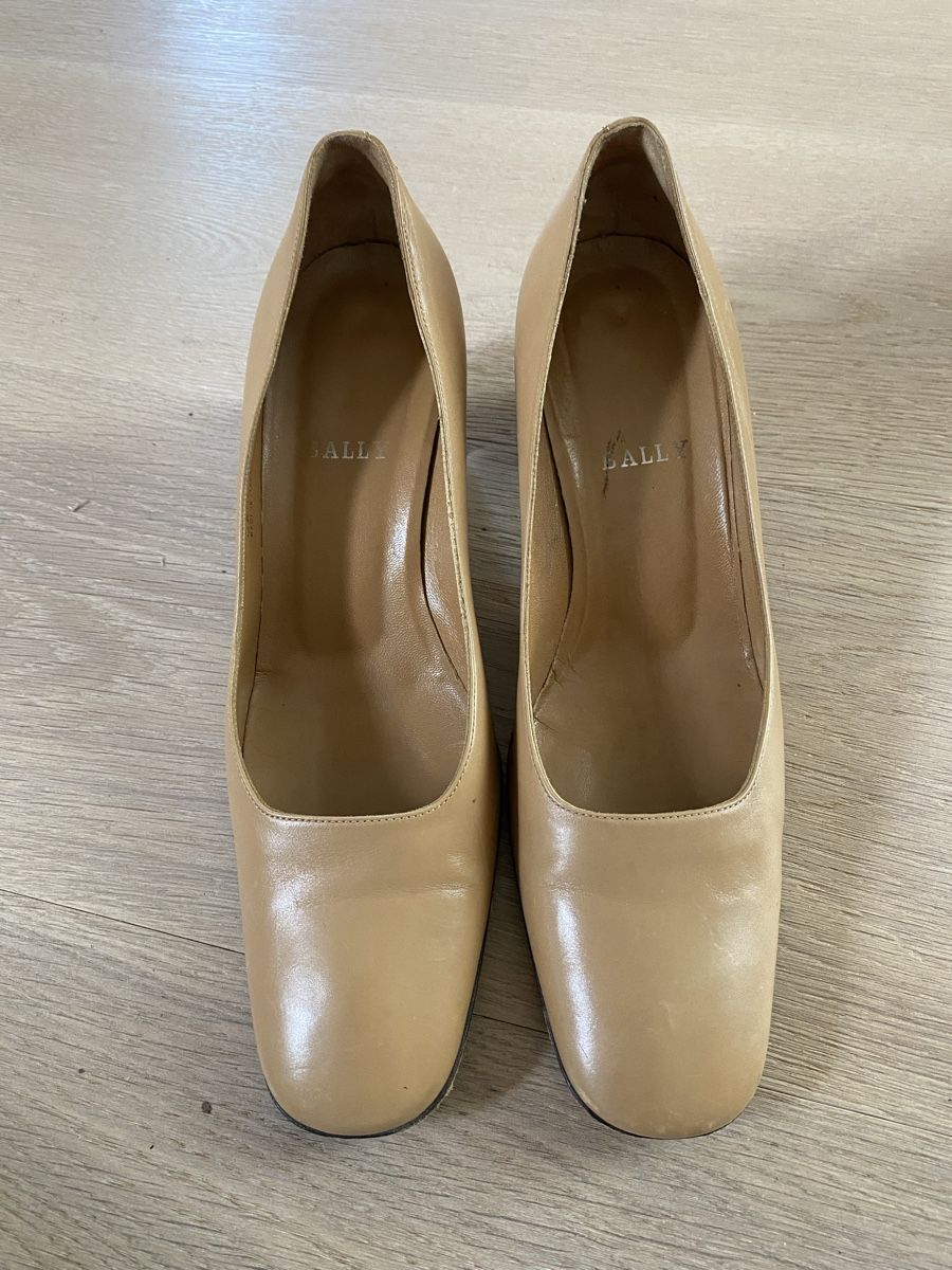 Bally Scarpe da donna: Beige Bally Pumps Grösse 37.5 – Usato da Winkel venduto da Flyhy2020