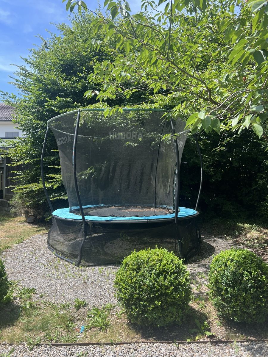 Hudora Trampolini: Trampoline Hudora with safety net diameter 305 cm used – Usato da Zollikofen venduto da sab_72jb 1