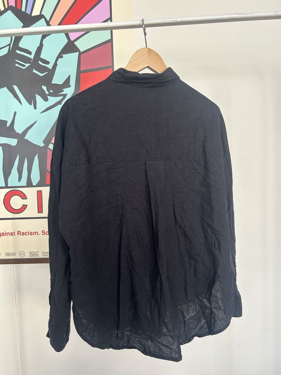 Camicette: Black linen shirt size M – Usato da Zürich venduto da fan_z5fl 1