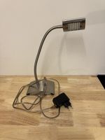LED Tischleuchte Metall silber schwenkbar guter Zustand
