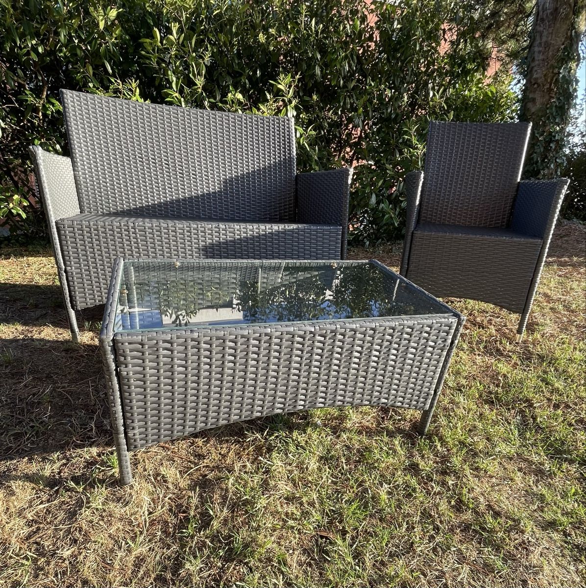 Set di tavolo e panche: Gartenmöbel Lounge – Usato da Lengnau BE venduto da Mili_Maliqi12 2