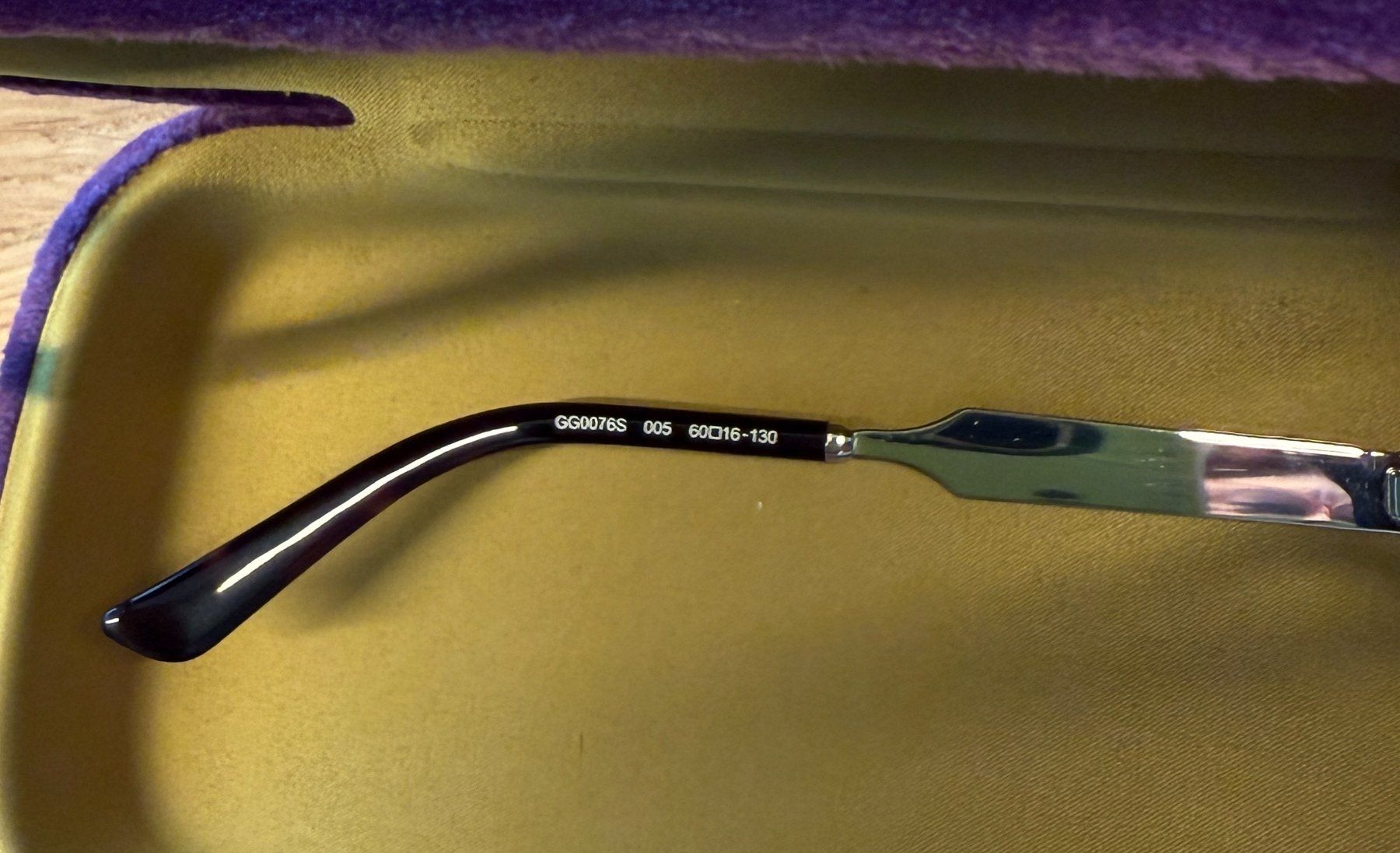 Gucci Brillen & Gläser: Sonnebrille von Gucci – Gebraucht aus Thalwil von Borozwei 2