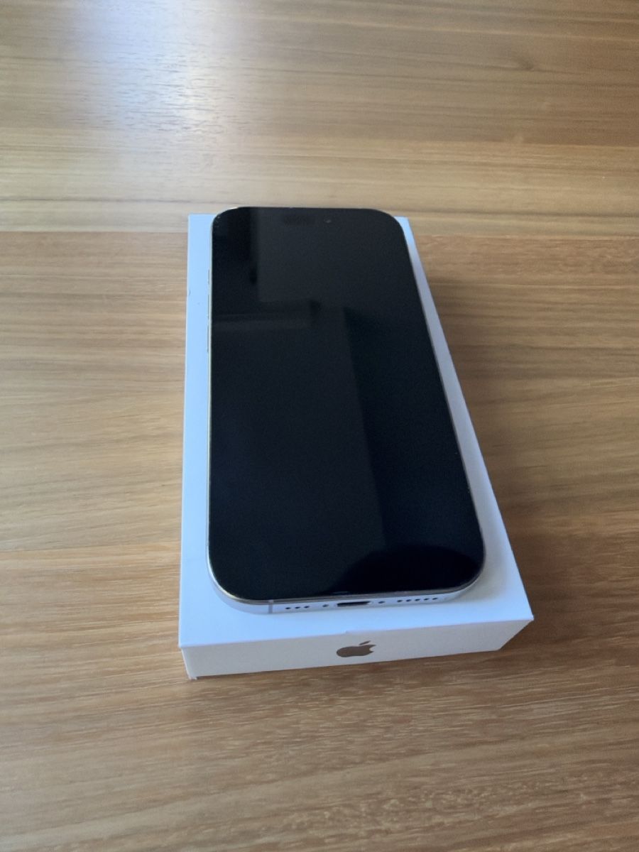 Apple Portables: Apple iPhone 16 Pro, 256GB, Titanium – D'occasion à Basel par marc_christen 3