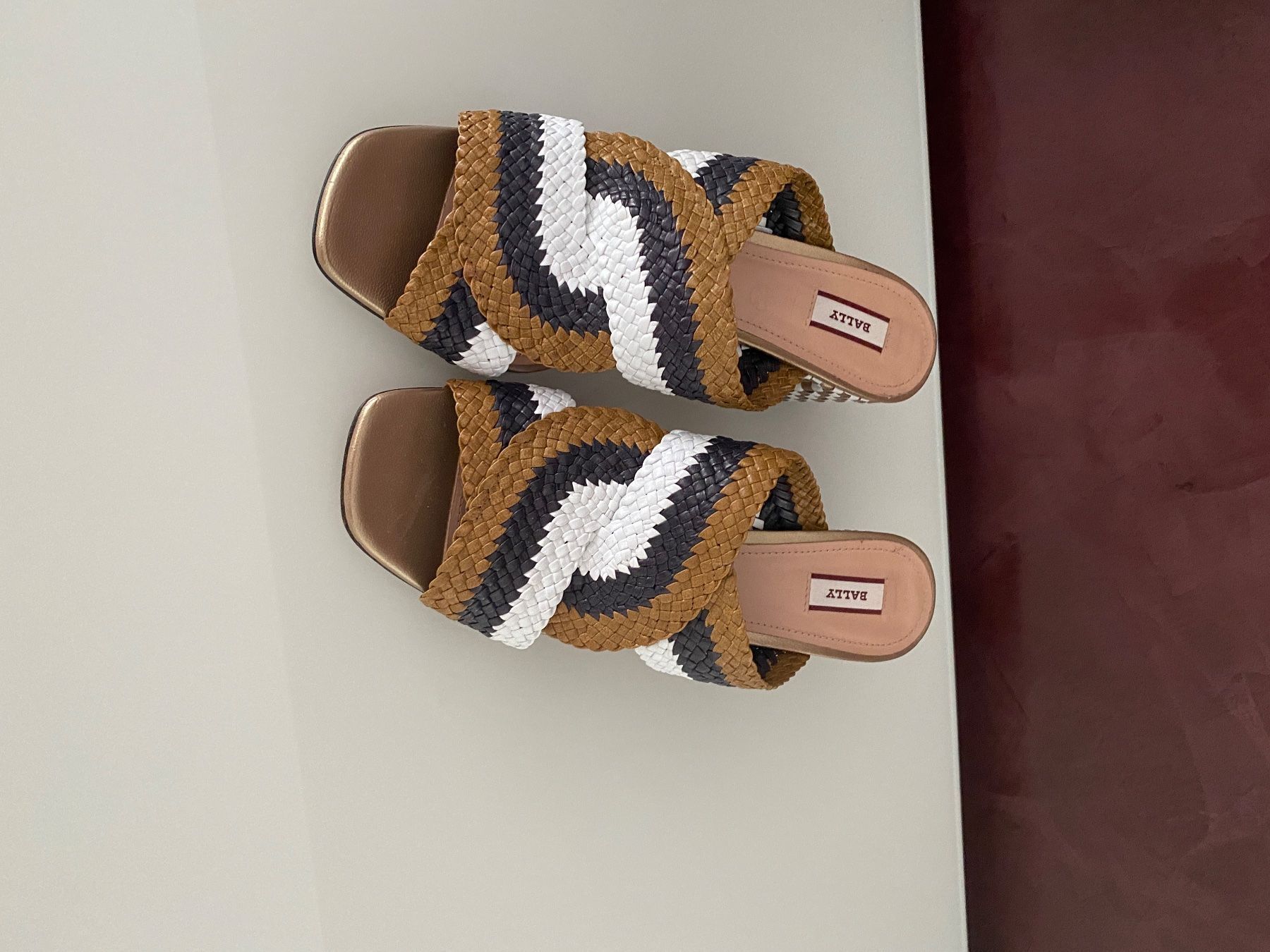 Scarpe da donna: Bally Sandalen geflochten 39 – Usato da Volketswil venduto da praxis12 1