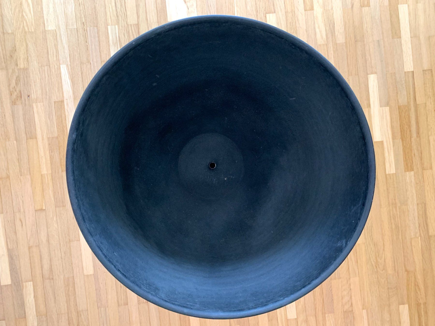 Ferm Living Hourglass Blumentopf bertopf 44 cm x 31 cm (Gebraucht) in  Basel fr CHF 55  mit Lieferung auf Ricardo kaufen