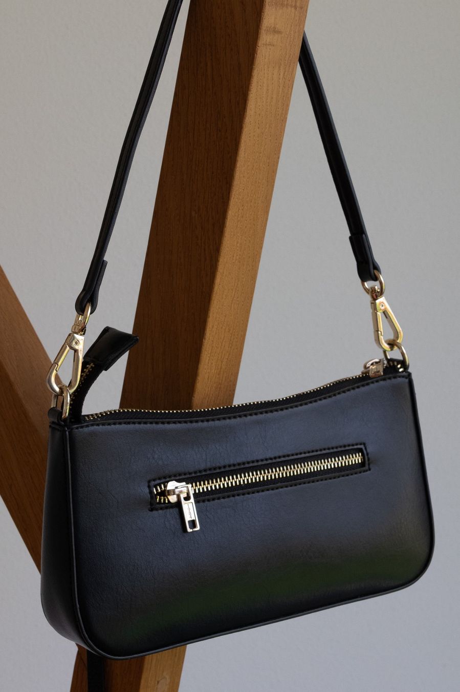Brandy Melville Borse da donna: Brandy Melville Handtasche Schwarz – Nuovo (secondo la descrizione) da Winterthur venduto da 0sl0 1