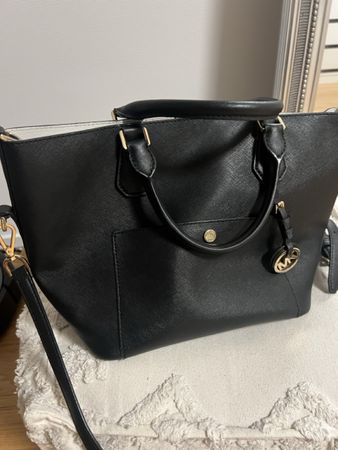 Schwarze Michael Kors Tasche – anpassbar